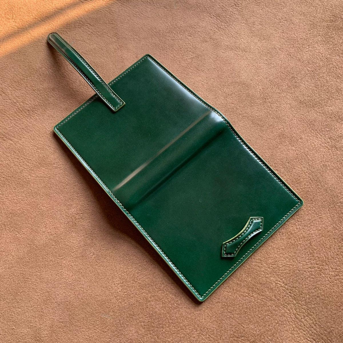 Wide Loose Leaf Notebook Cover in Green Shell Cordovan