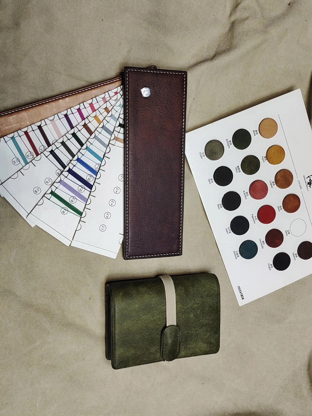 Pochette d'agenda M5 en cuir olive