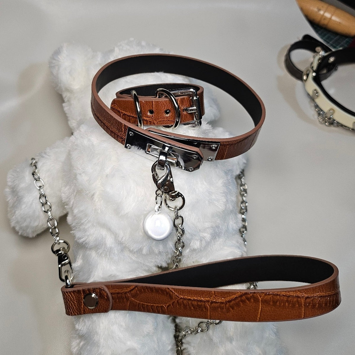 Handcrafted Bamboo Texture Leather Choker