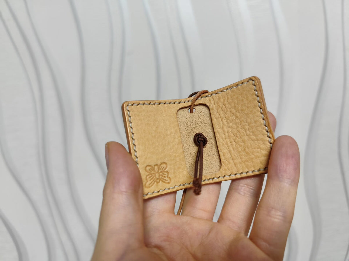 Charm per taccuino in pelle con stampa a farfalla
