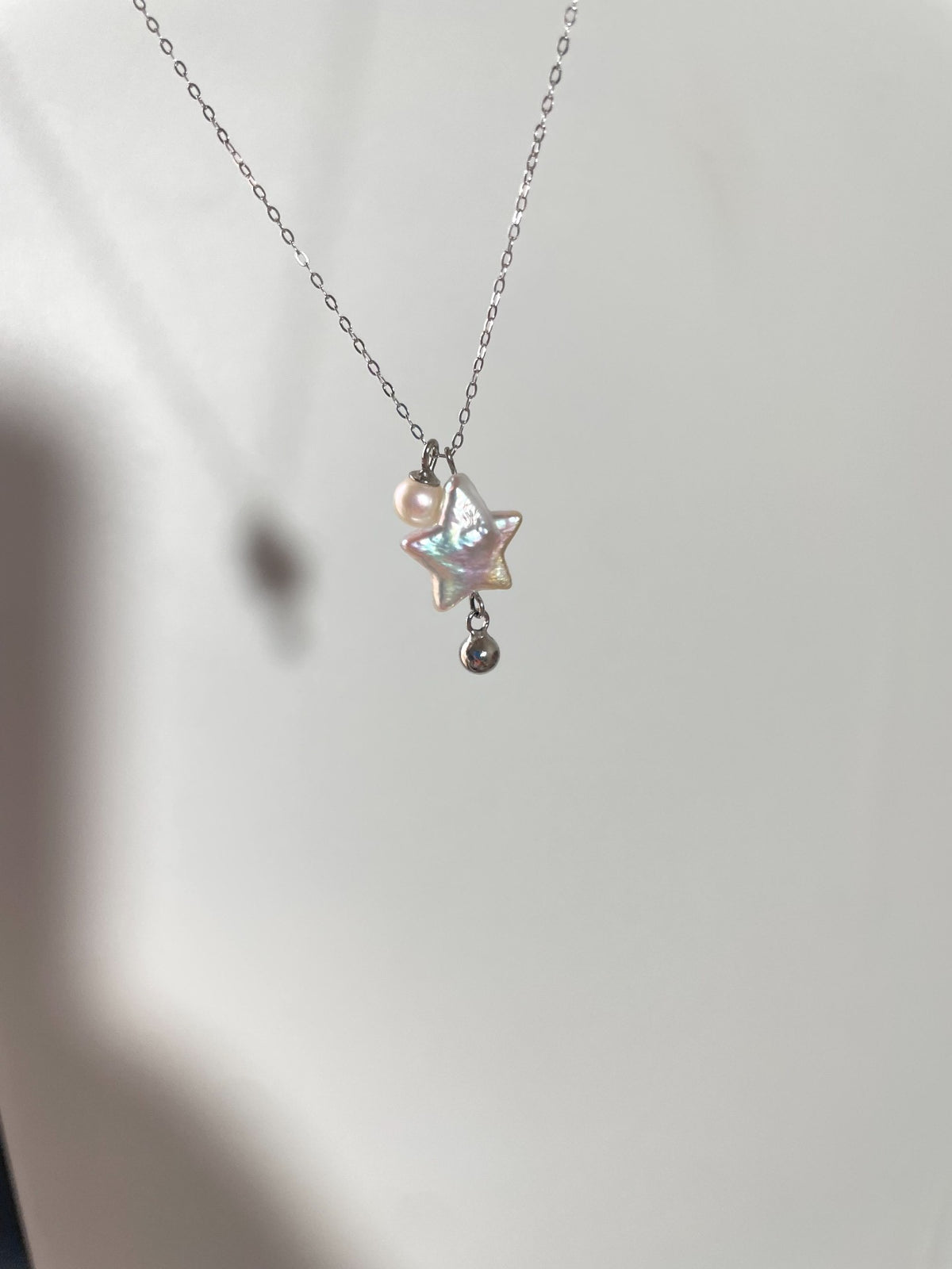 Iridescent Star Pearl Pendant Necklace