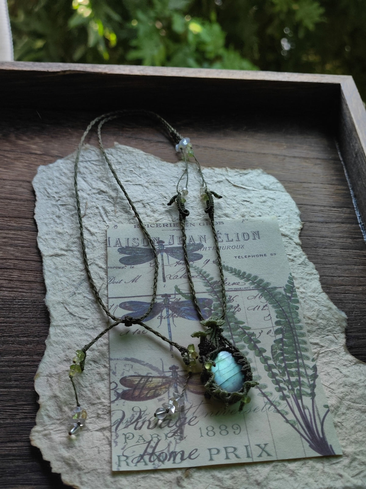 Pendentif collier macramé en labradorite