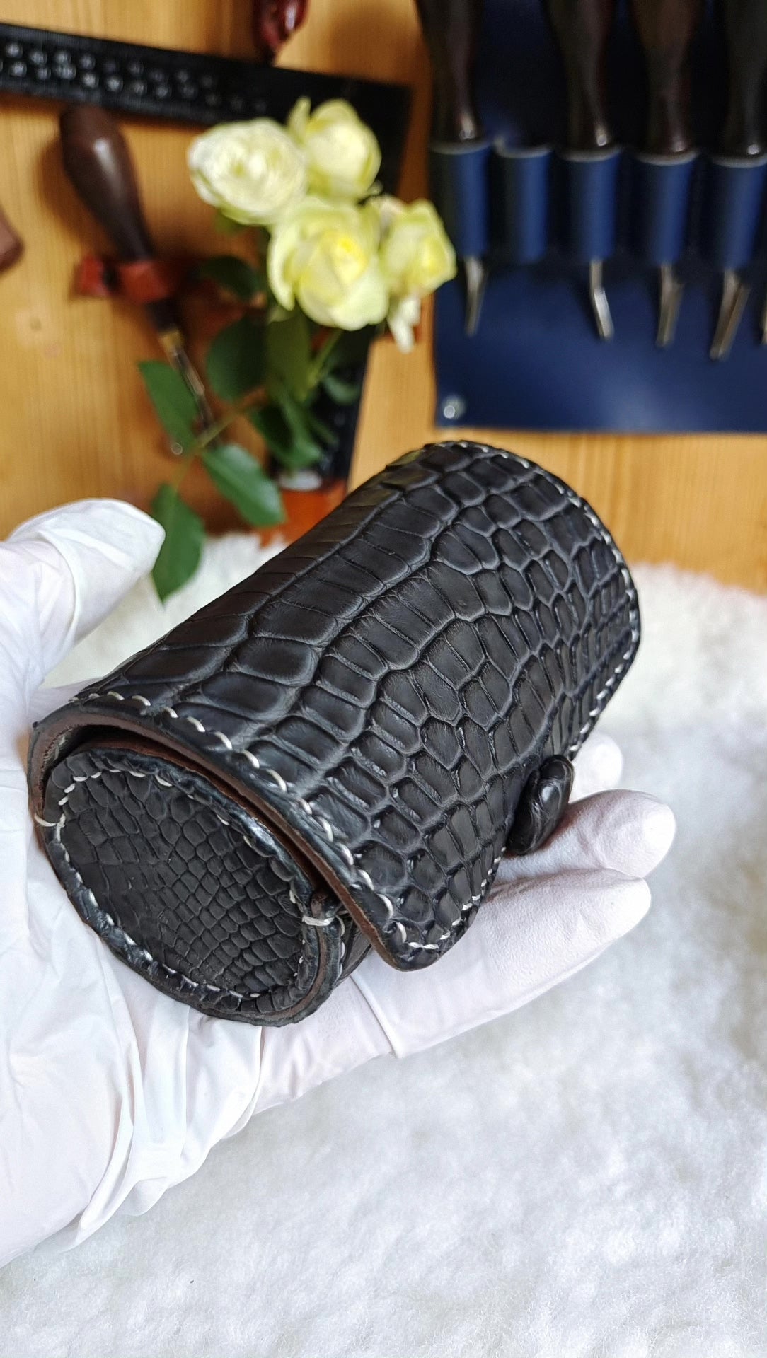 Funda para nueces wenwan en piel de caimán