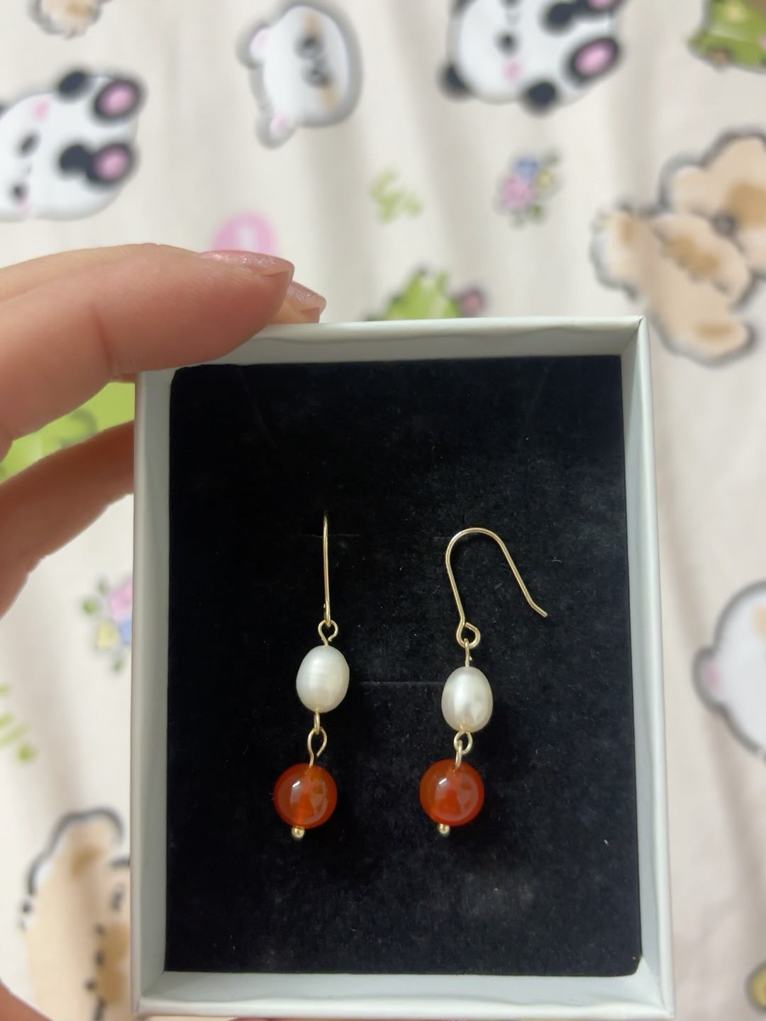パールと南紅瑪瑙のドロップイヤリング