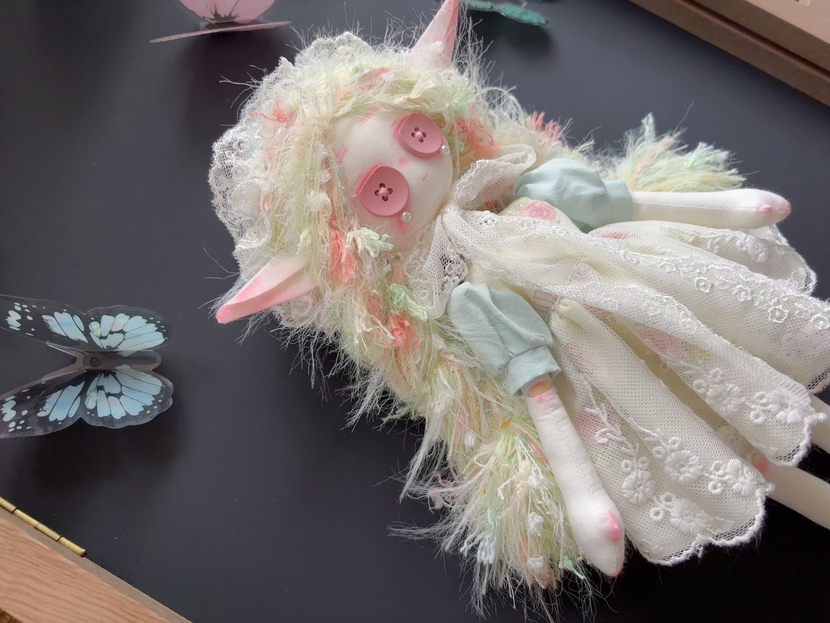 Handgefertigte Stoffkunstpuppe, 30 cm