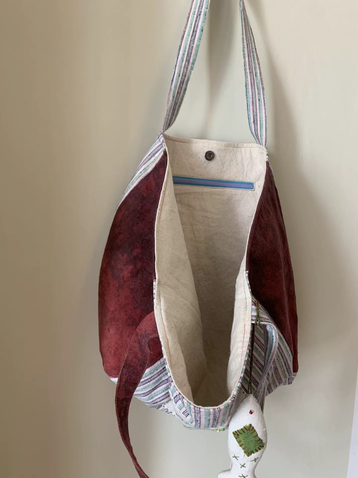 Sac épaule en coton rayé fait main avec broderie chat