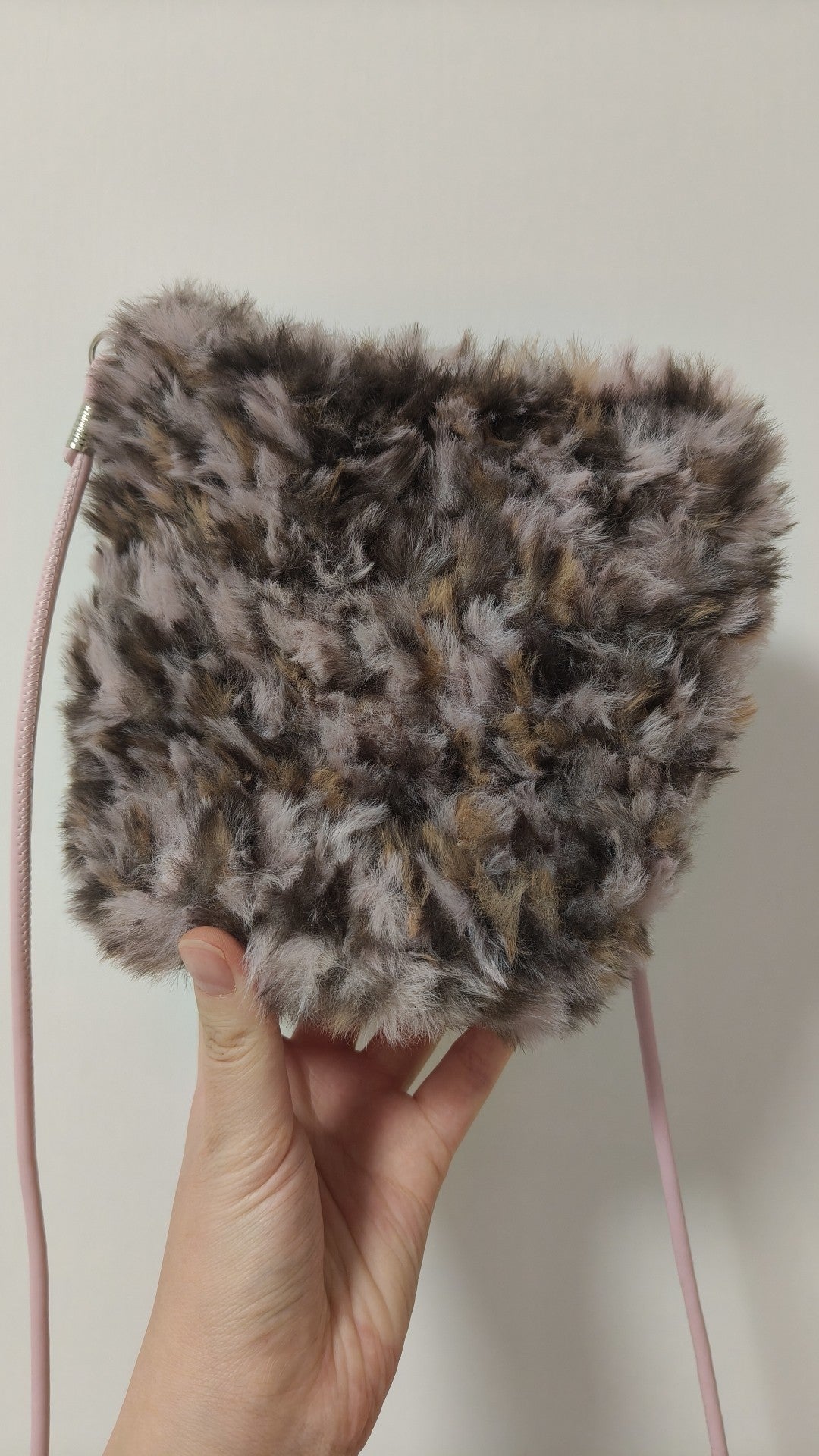 Roze luipaard crossbodytas van kunstbont