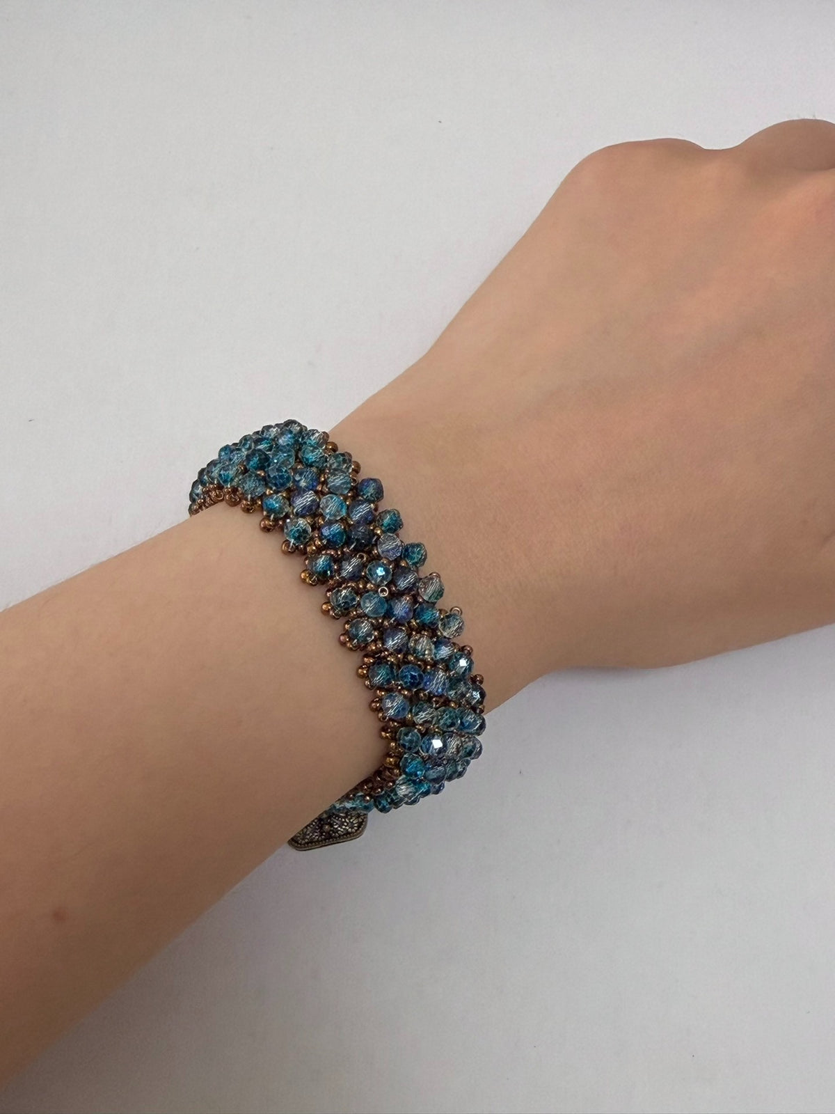 Bracelet de perles bleues multi-rangs