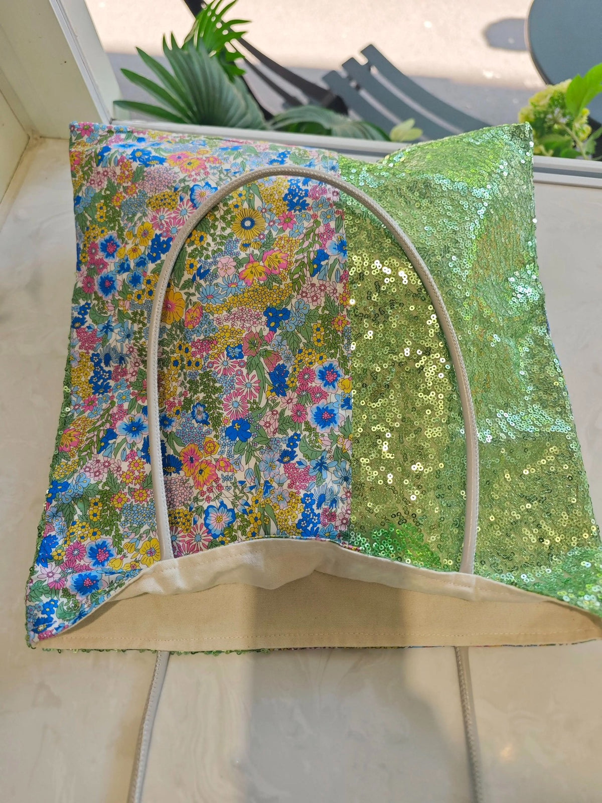Sac cabas d'épaule artisanal sequins verts et motifs floraux