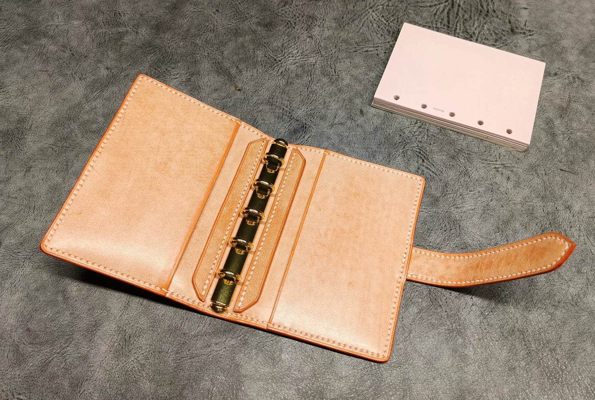Copertina per quaderno in pelle M5 A8 con anelli dorati