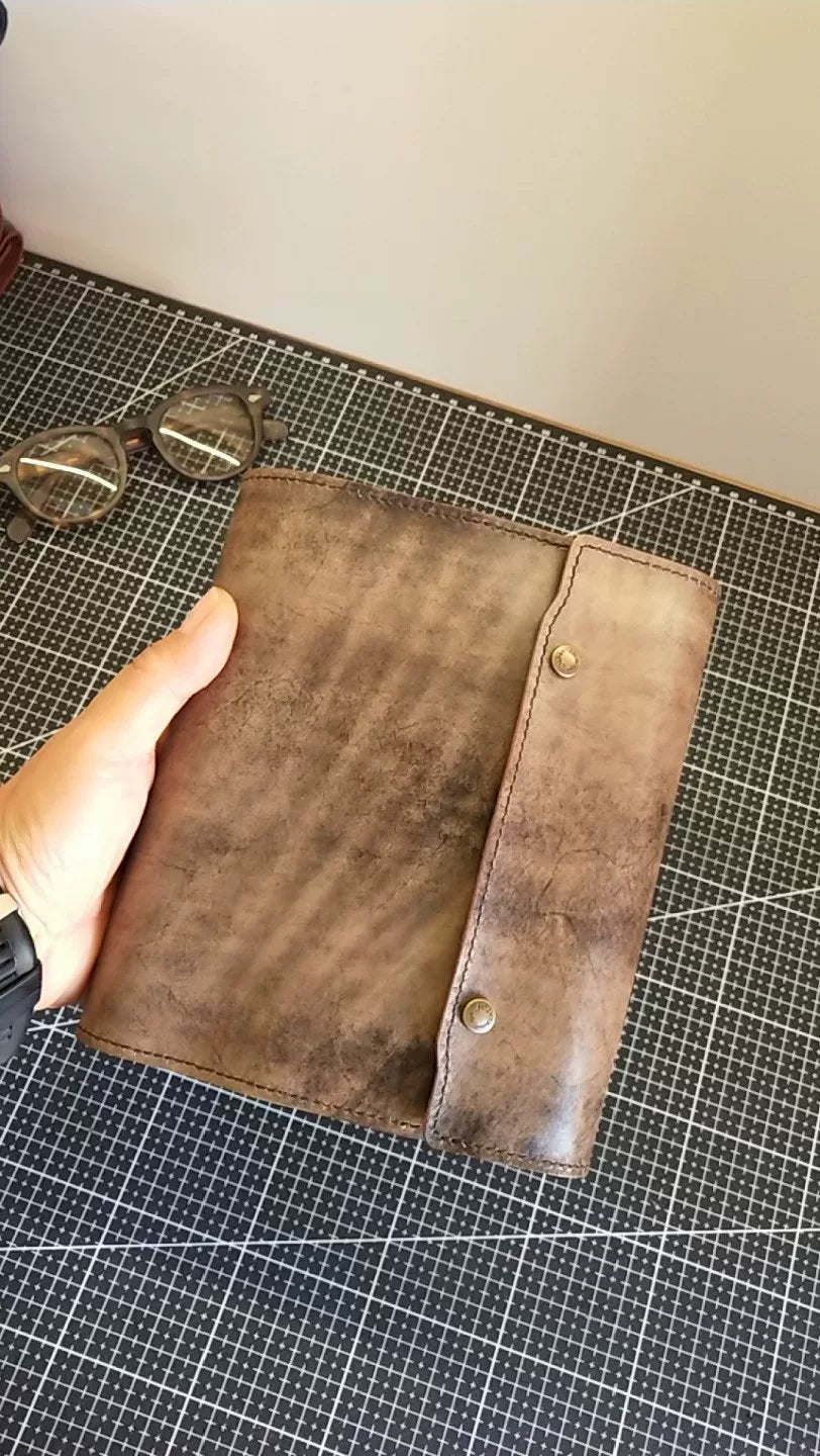 Funda para cuaderno de anillas A6 en cuero natural