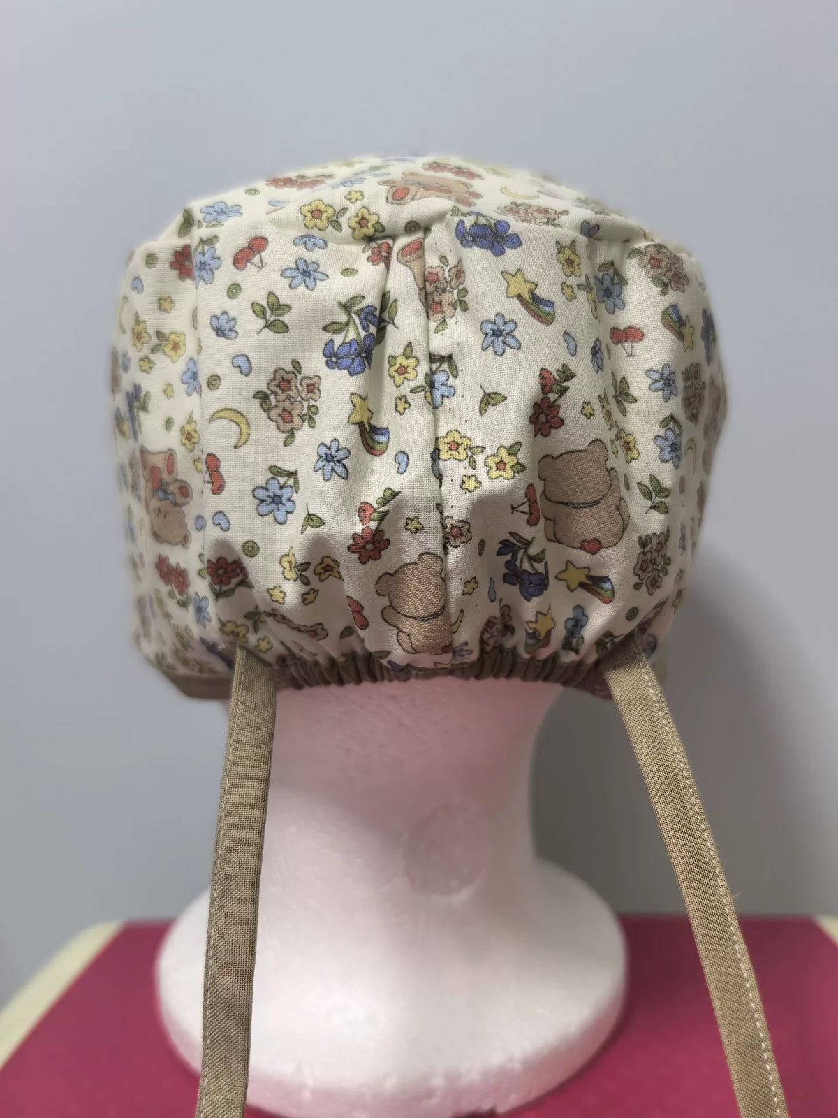 Charlotte chirurgicale fleurie en coton pur