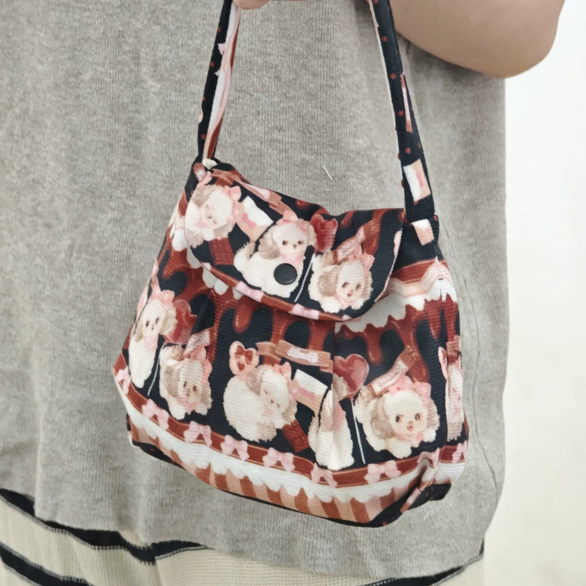 ハンドメイド 羊プリント ミニハンドリーバッグ