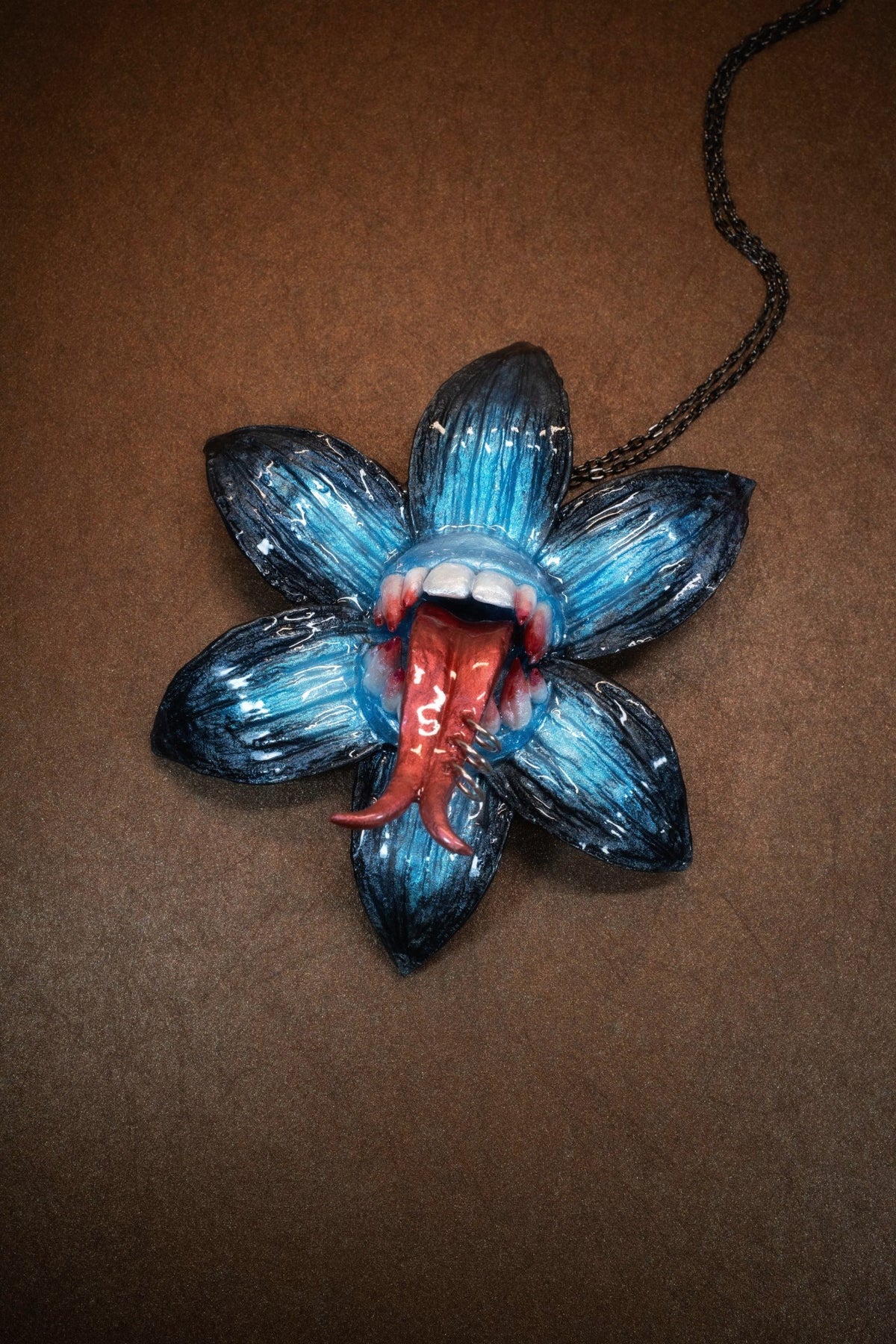 Carnivorous Flower Fang Tongue Brooch