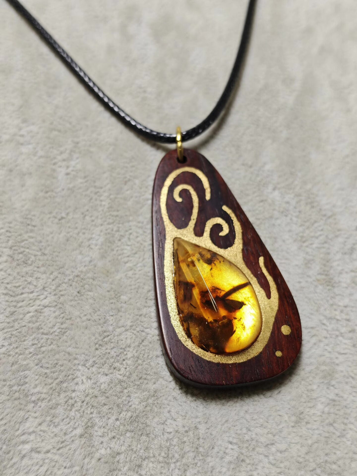 Rosewood Amber Flame Pendant