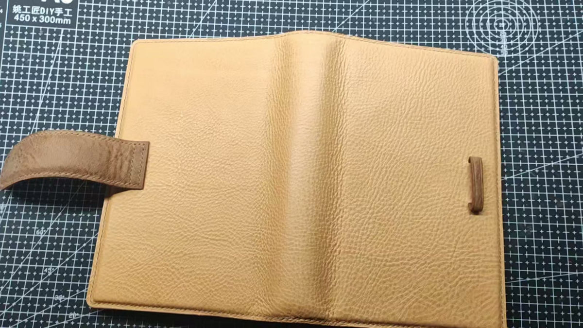 A6 レザー手縫いリングバインダーノート