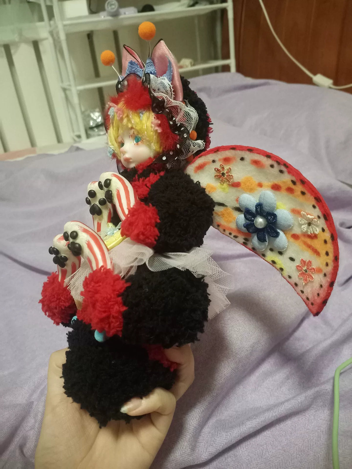 擬人化テントウムの装飾用フィギュア 35cm