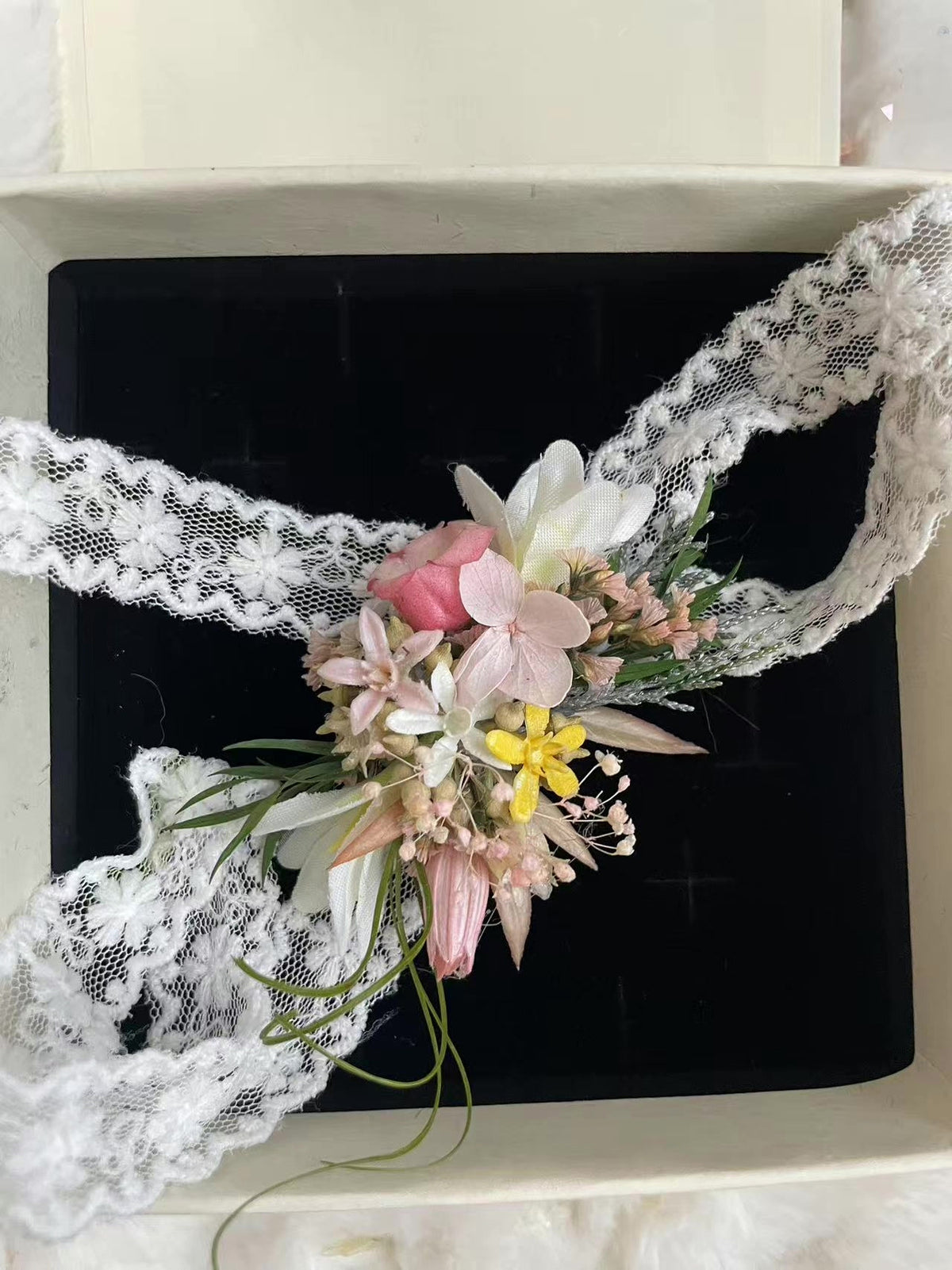 Pulseira de Flores de Rosa Preservadas