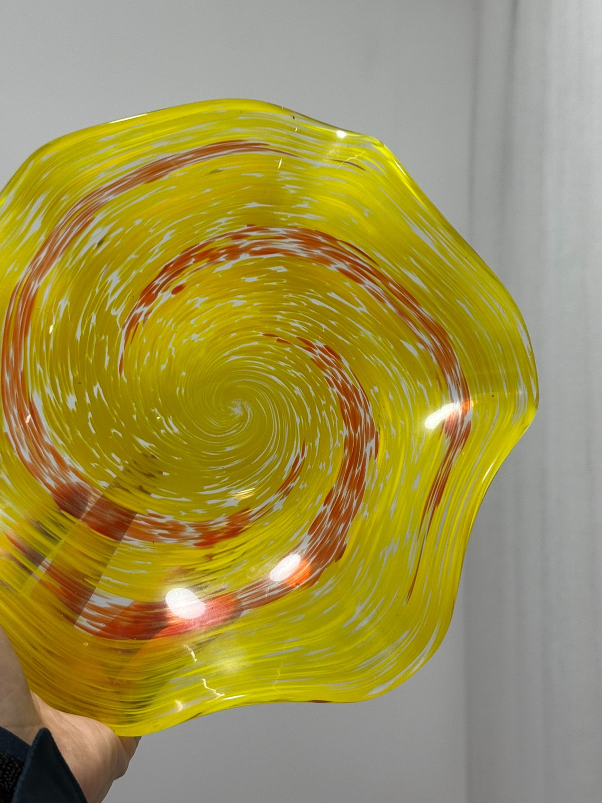Bol vintage en verre liuli jaune citron et points rouges