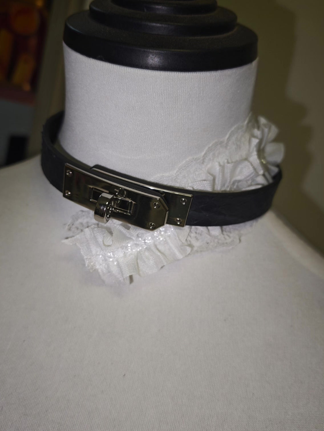 Handcrafted Bamboo Grain Leather Choker Collar