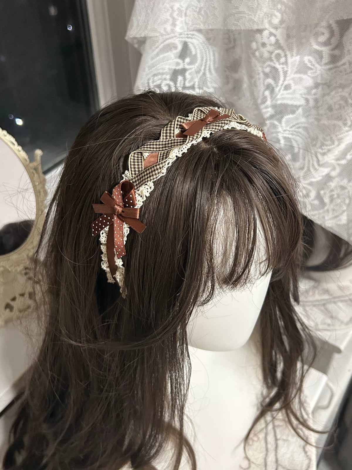 Kopfband mit braunem Karo, Spitze und Schleife