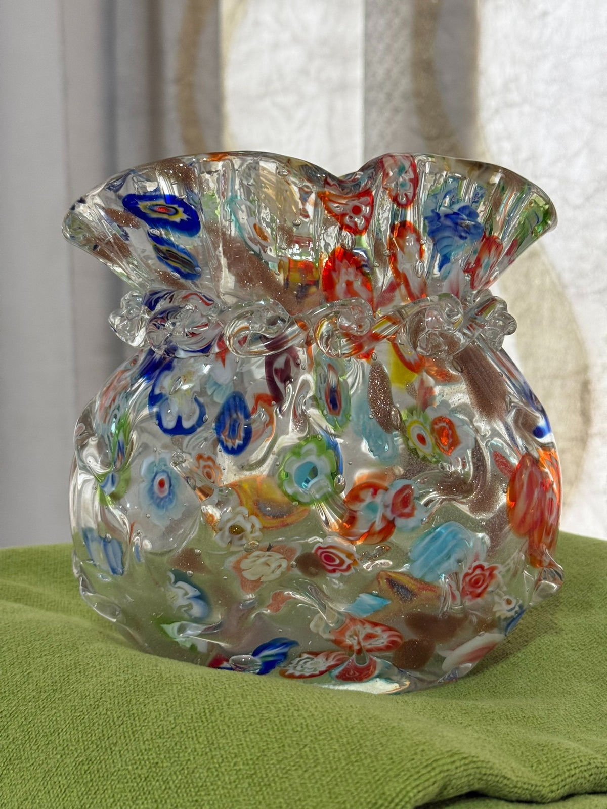 Millefiori Glas-Geldsack-Vase