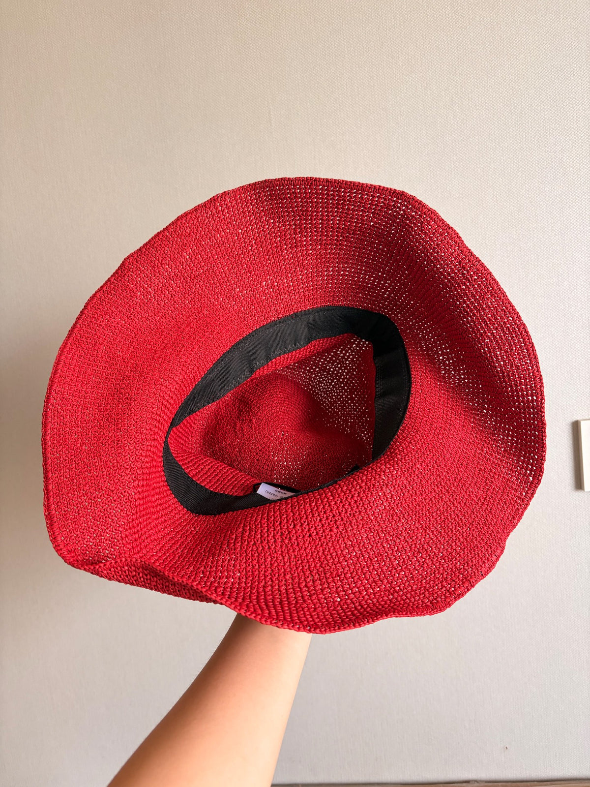 Cappello Bucket all'Uncinetto Rosso a Tesa Larga con Filo