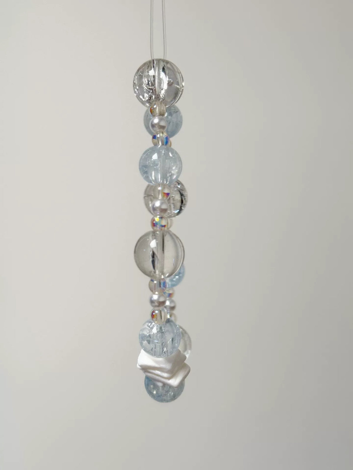 Bracelet en perles de verre et accents de nacre