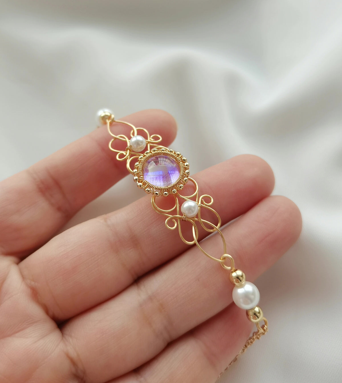 Iridescent Glass Ruyi Wire Bracelet