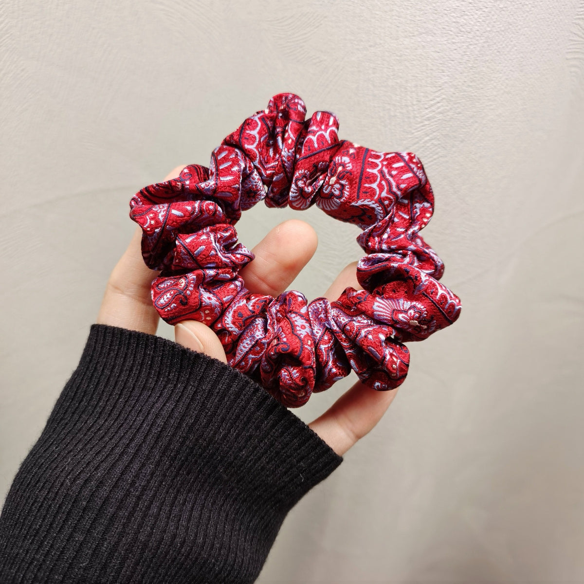 Pure Silk Brocade Narrow Scrunchie Dark Red
