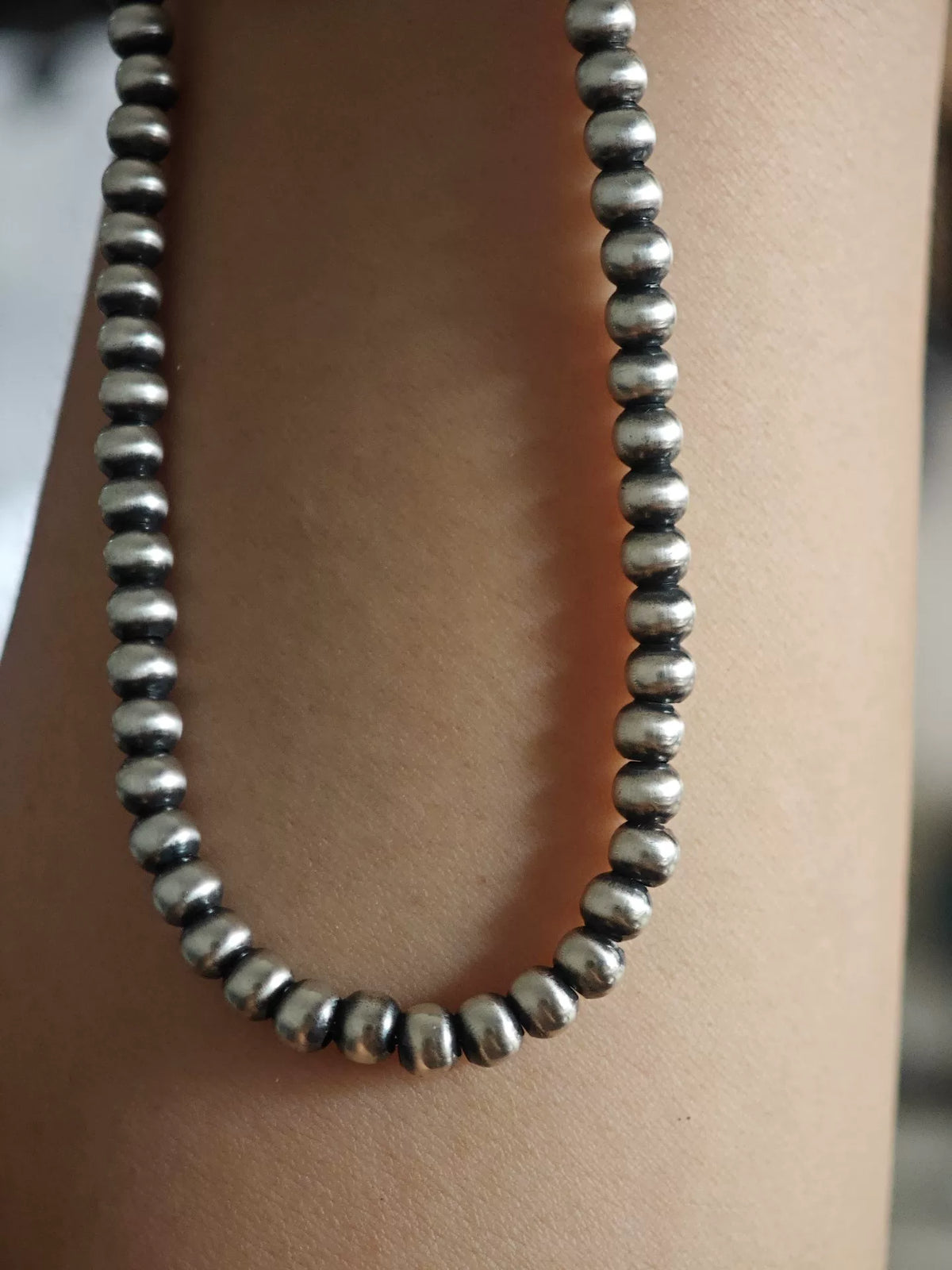 Collana con perle in argento sterling ossidato 4mm 55cm