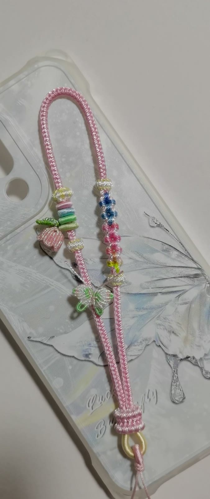 Lanyard artesanal para móvil de cordón trenzado rosa
