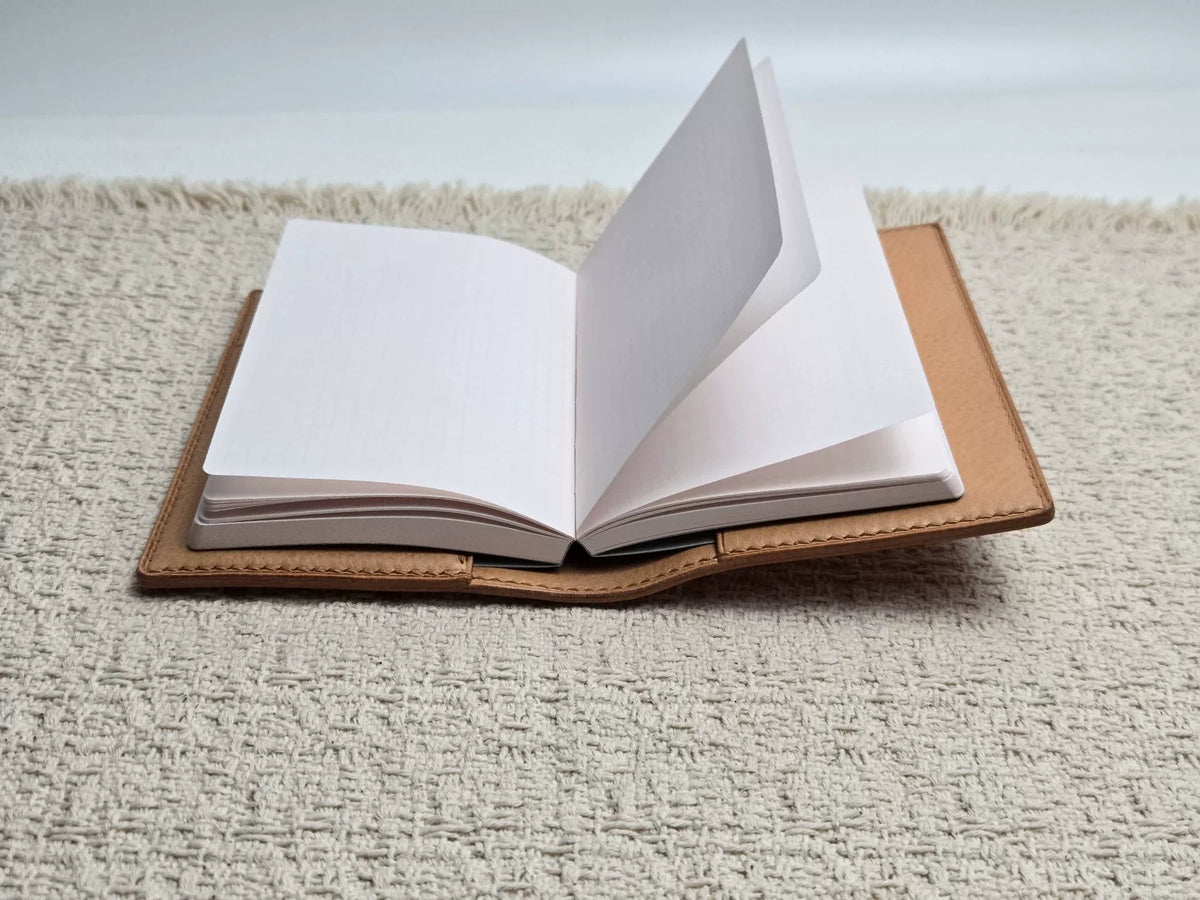 B7 Dubbelklap Journalhoes in natuurlijk leer