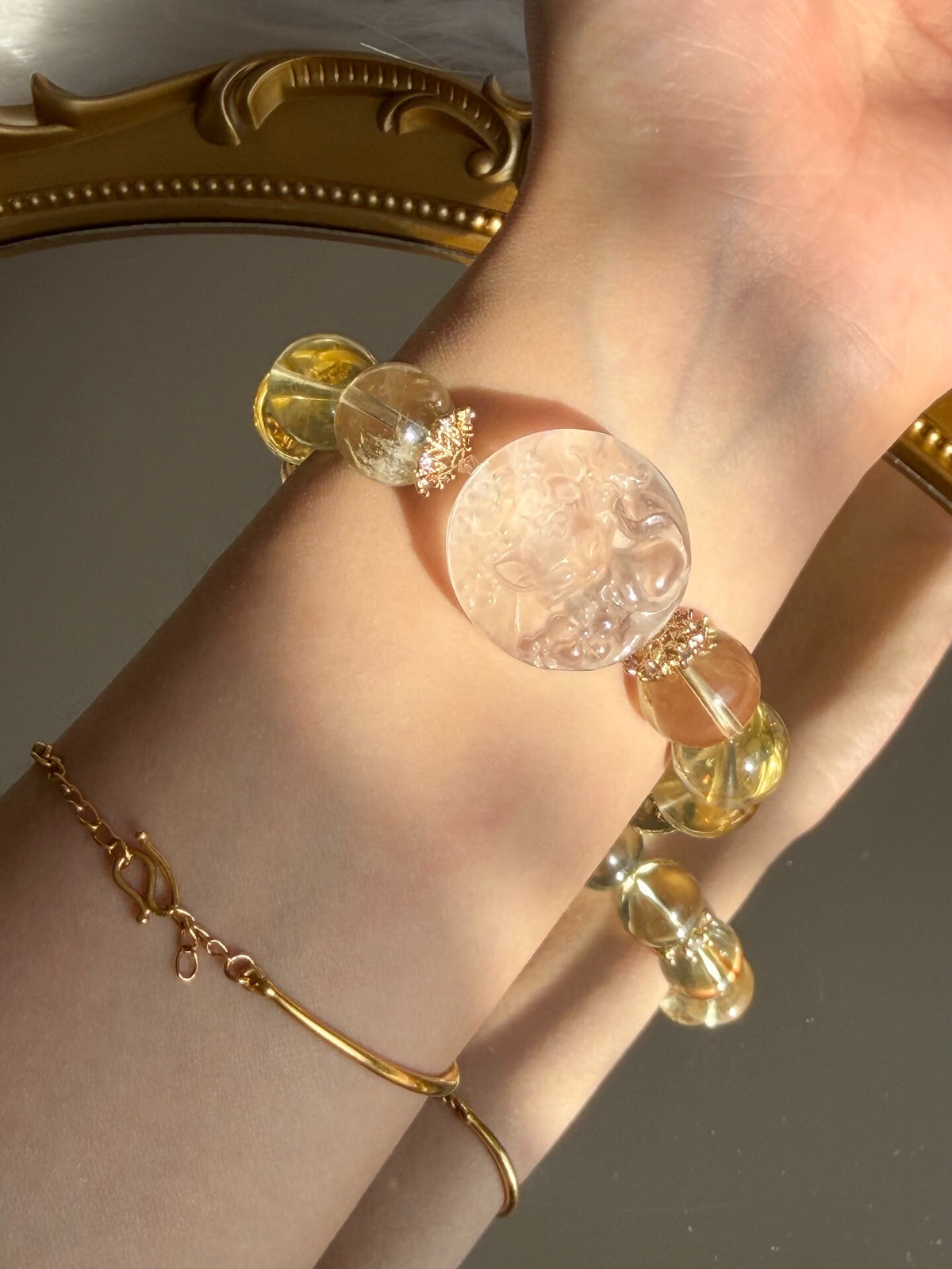 Pulseira de Citrina com Pendente de Quartzo Branco