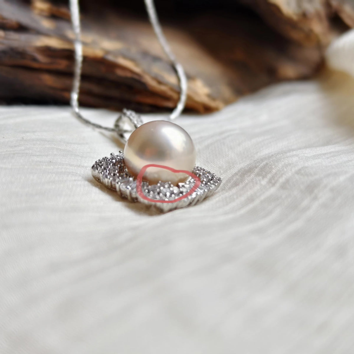 Diamond Shape Pearl Pendant 12mm