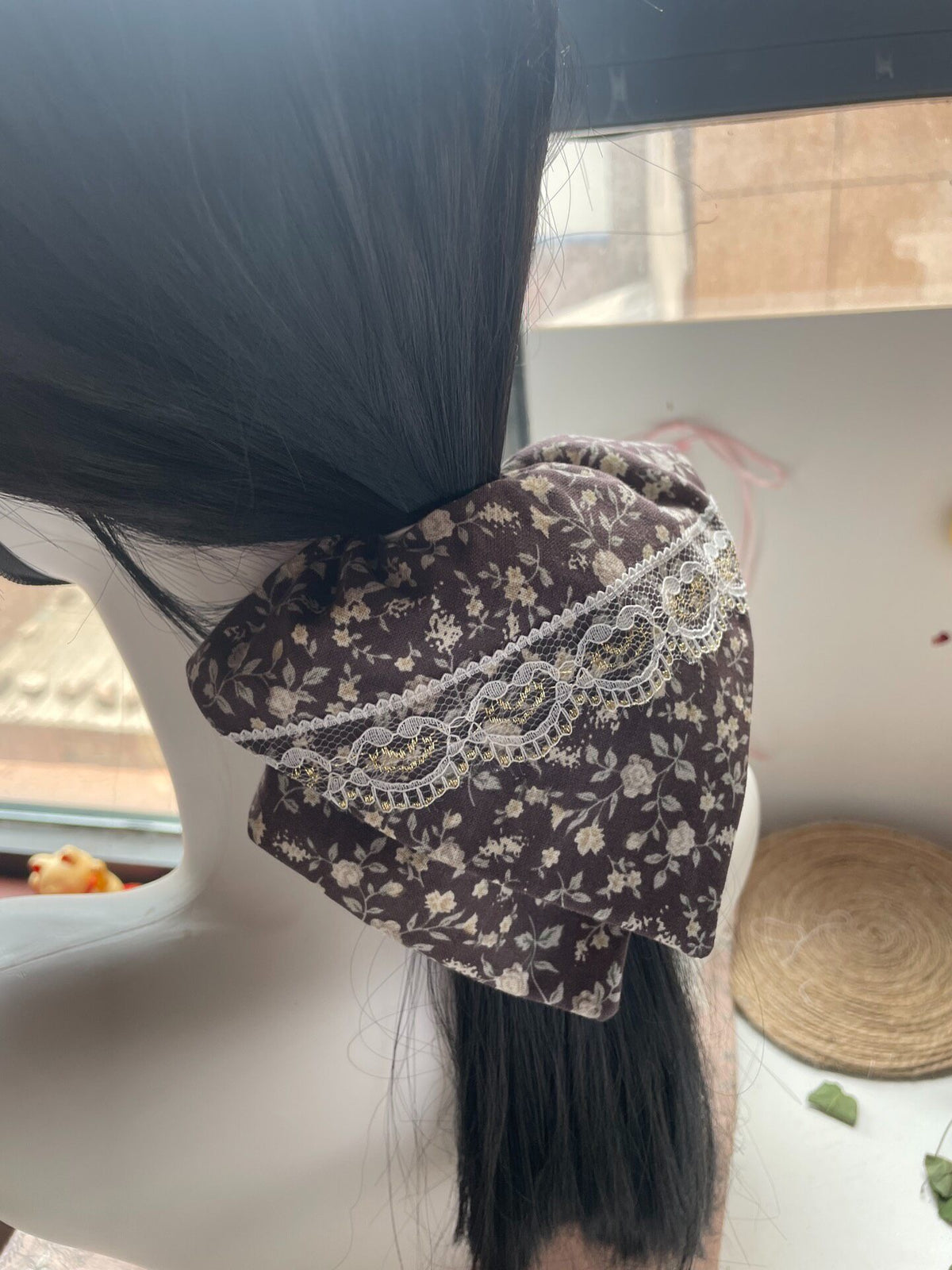 ヴィンテージ花柄 布製リボン ヘアスクランチー