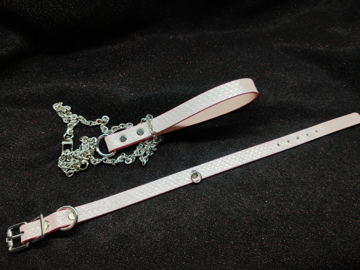 Iridescent Pink Scale Textured Pet Collar