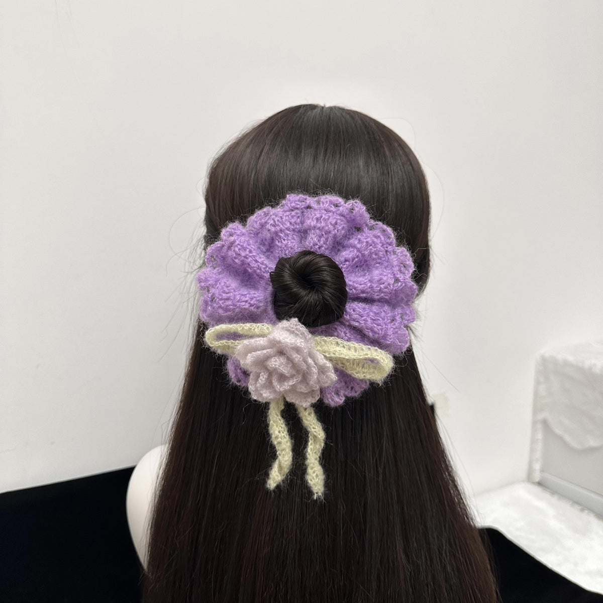 ハンドメイド クロシェ パープル フラワー ヘアシュシュ