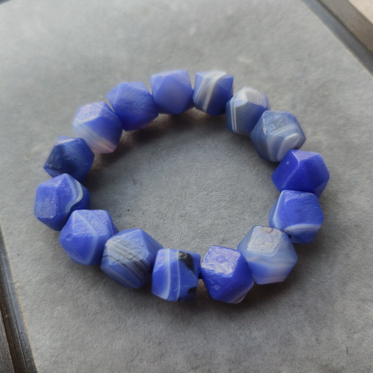 Natural Agate Eight-Sided Bead Bracelet