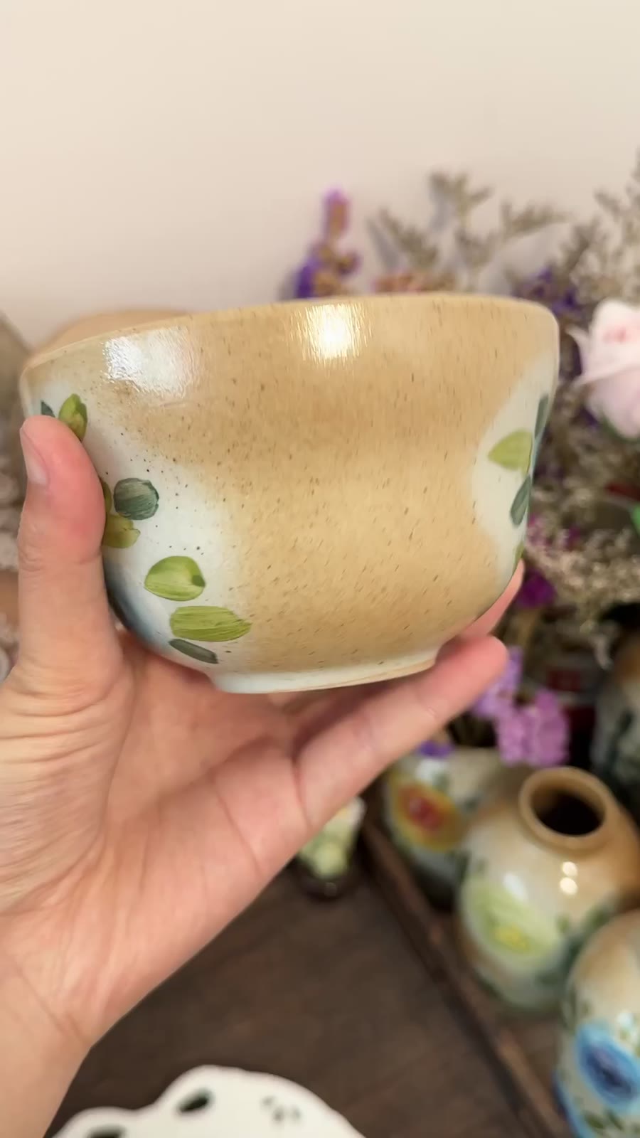 Handgjord keramikskål med blå ros, 11,5 cm