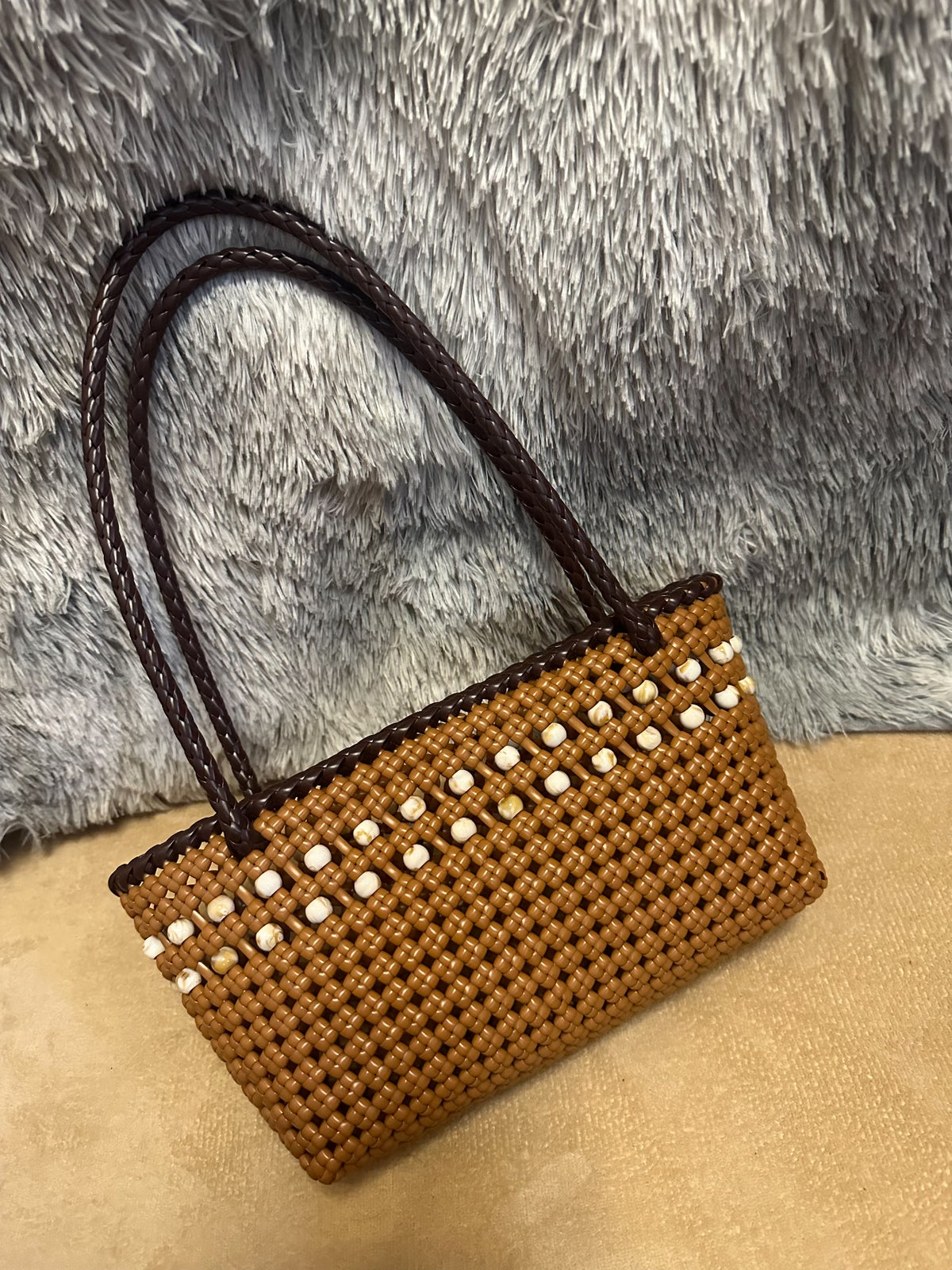 Bolso Rectangular de Mimán Caramelo Tejido a Mano