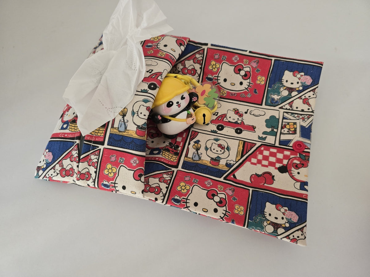Hello Kitty Comic Strip Tissue Pouch