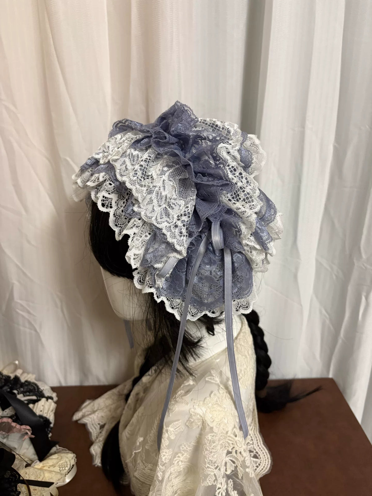 Adere Lolita de Renda com Volantes Azul Cinzentado Poeado