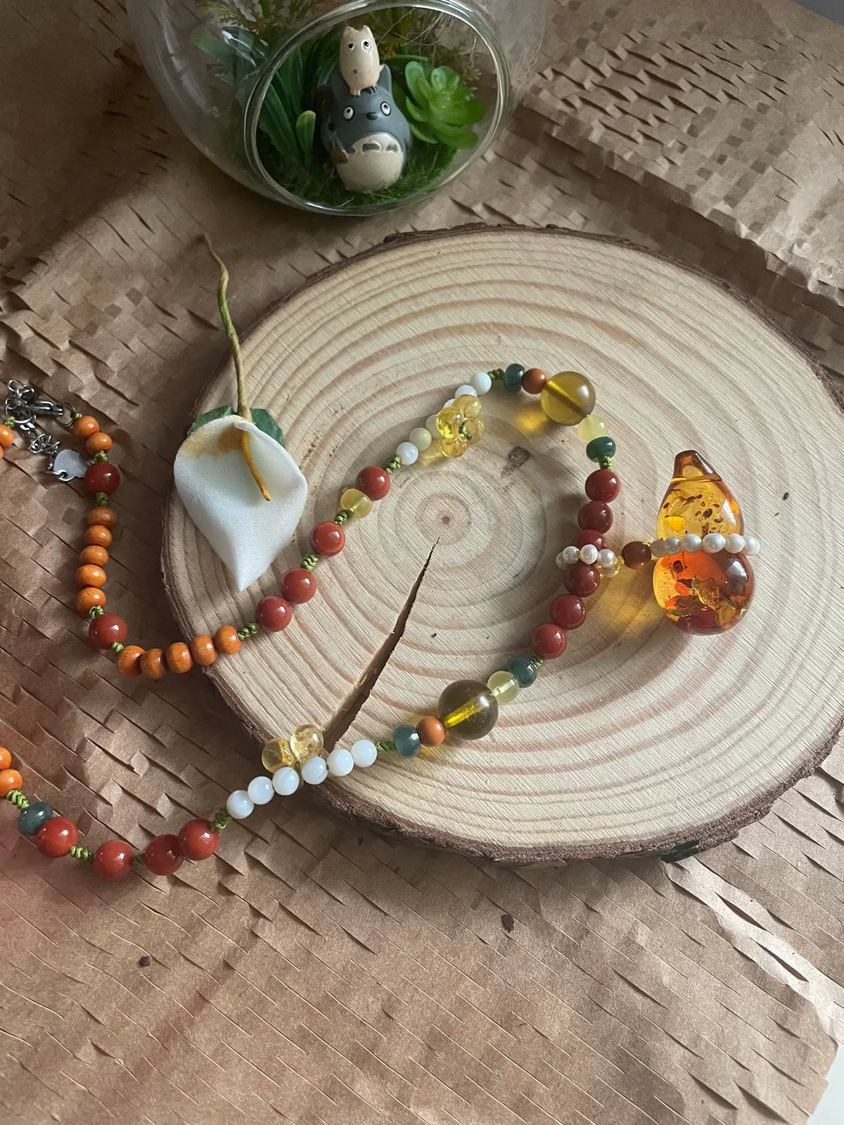 Collana con Ciondolo in Ambra a Fiori a Forma di Zucca