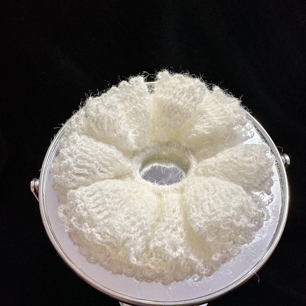 Scrunchie de Cabelo Creme em Croché Feito à Mão