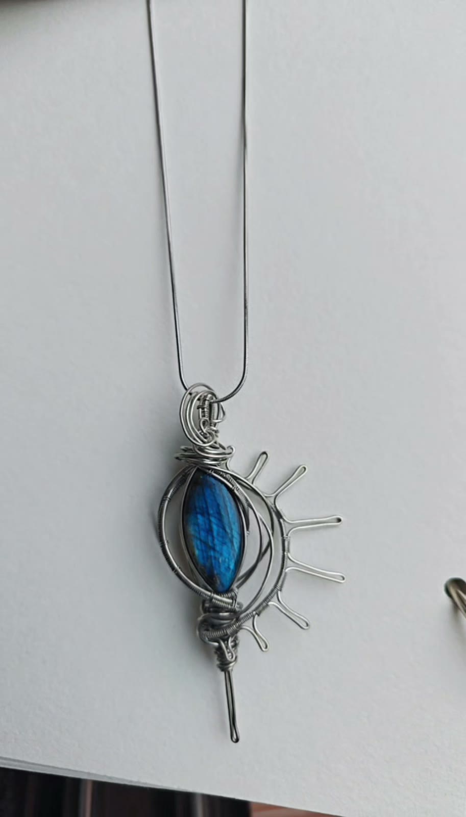 Labradoriet Wire Wrapped Hanger Ketting