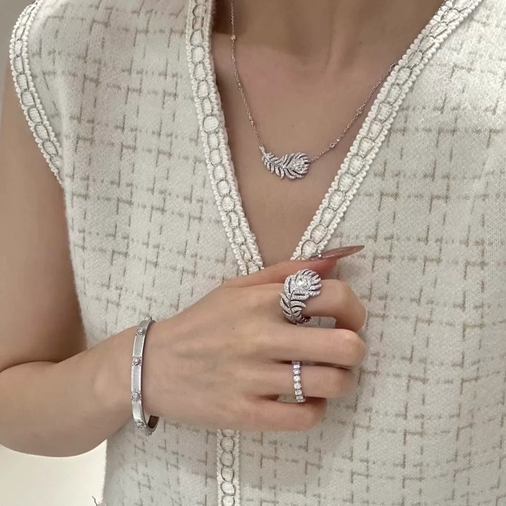 Collana con piuma in argento S925 e zirconia cubica