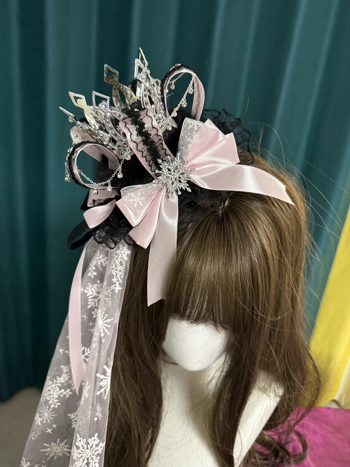 Black Pink Crown Mini Top Hat with Veil