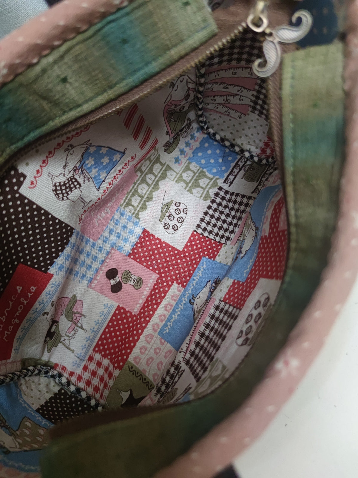 Bolso tote de patchwork musical hecho a mano