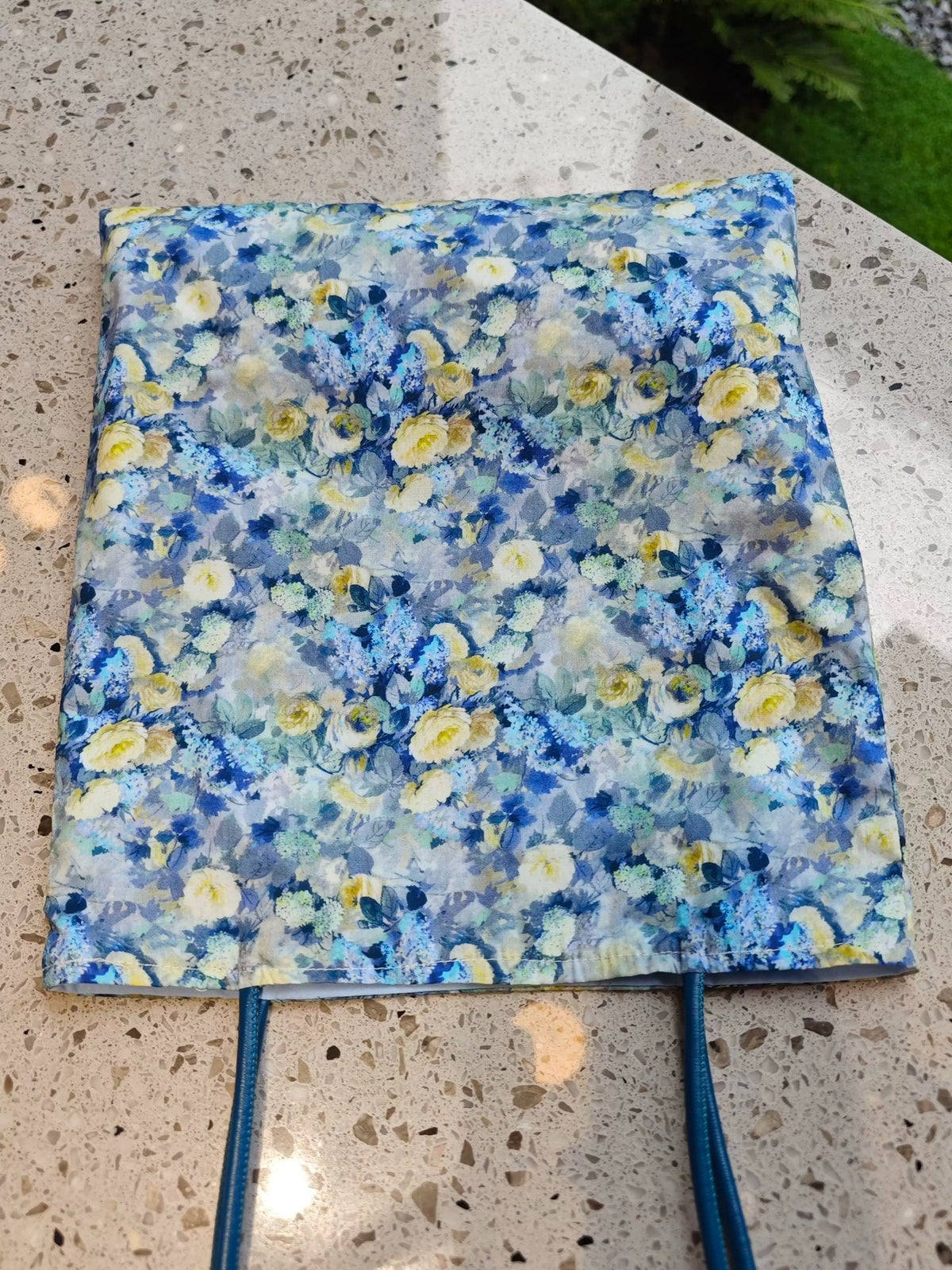 Liberty Blue Floral Baumwoll-Schultertasche